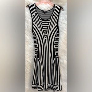 Ivonne Bodycon fitted sleeveless dress Medium black and white